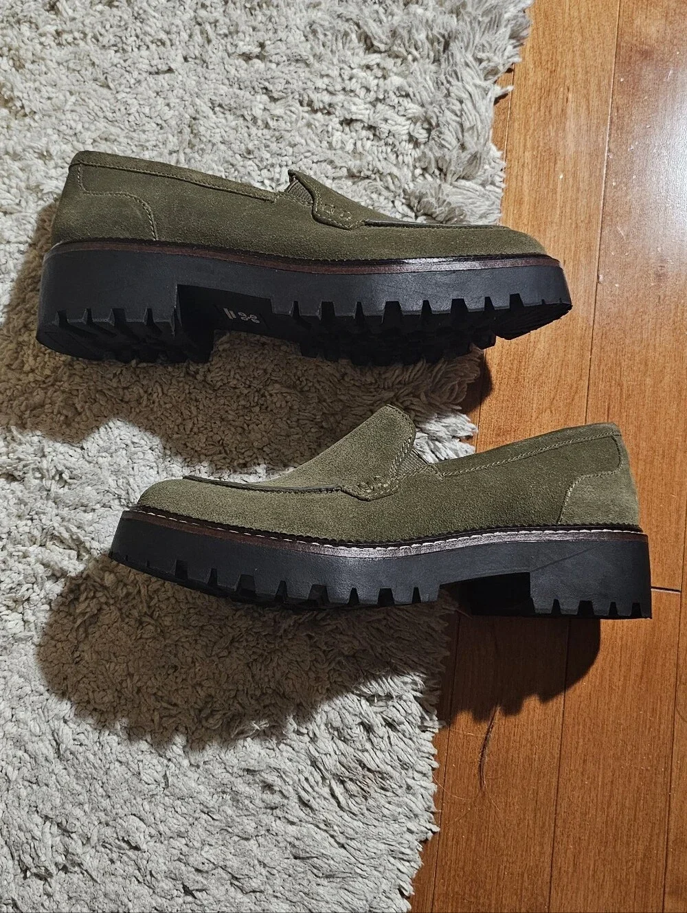 Caslon Olive Green Loafer Pre owned in Excellent condition W Size 6.5 - Picture 7 of 9